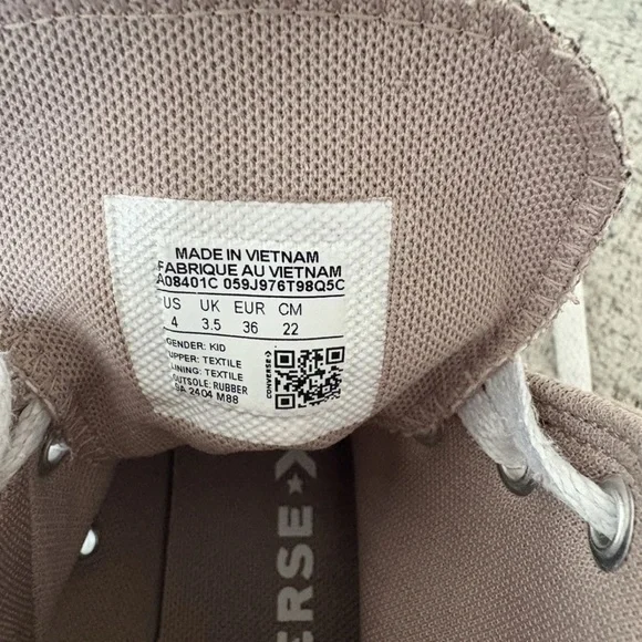 Converse Dusty Rose Faux Suede Embroidered Floral High Hi-Top - Picture 6 of 7